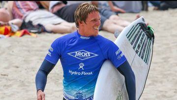 El surfista mexicano Alan Cleland