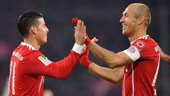 James Rodr&iacute;guez y Robben celebrando gol. Los dos son grandes socios en el Bayern