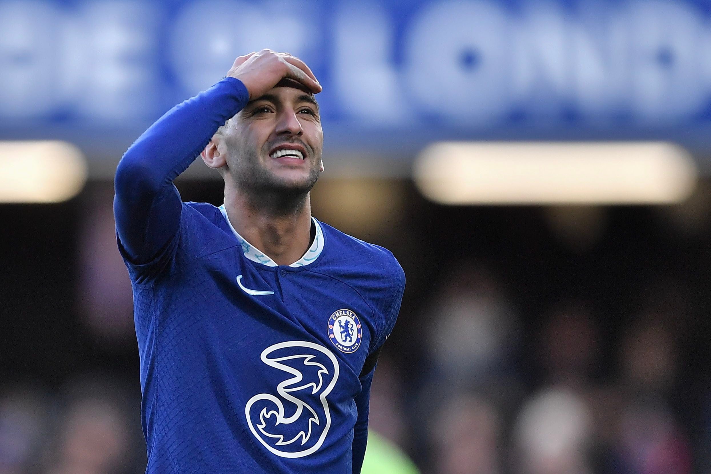 London (United Kingdom), 15/01/2023.- Hakim Ziyech of Chelsea looks dejected during the English Premier League soccer match between Chelsea FC and Crystal Palace in London, Britain, 15 January 2023. (Reino Unido, Londres) EFE/EPA/Vince Mignott EDITORIAL USE ONLY. No use with unauthorized audio, video, data, fixture lists, club/league logos or 'live' services. Online in-match use limited to 120 images, no video emulation. No use in betting, games or single club/league/player publications
