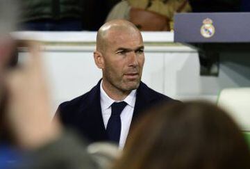 Real Madrid's French coach Zinedine Zidane is pictured during the UEFA Champions League quarter-final, first-leg football match between VfL Wolfsburg and Real Madrid