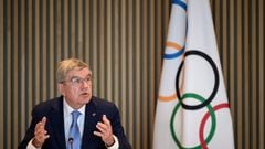 The International Olympic Committee said that Russian and Belarusian athletes should be allowed to compete as long as they have no links to the military.