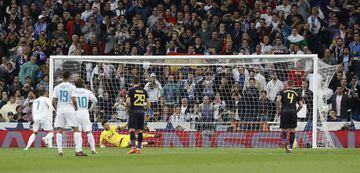 1-1. Cristiano Ronaldo scores for Real Madrid.