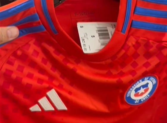 Encontramos la camiseta de la Roja en EE.UU. y este es su precio