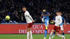 NAPLES, ITALY - JANUARY 29: Victor Osimhen of SSC Napoli scores the 1-0 goal during the Serie A match between SSC Napoli and AS Roma at Stadio Diego Armando Maradona on January 29, 2023 in Naples, Italy. (Photo by Francesco Pecoraro/Getty Images)