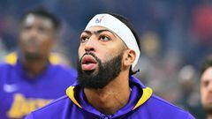 CLEVELAND, OHIO - DECEMBER 06: Anthony Davis #3 of the Los Angeles Lakers warms up prior to the game against the Cleveland Cavaliers at Rocket Mortgage Fieldhouse on December 06, 2022 in Cleveland, Ohio. NOTE TO USER: User expressly acknowledges and agrees that, by downloading and or using this photograph, User is consenting to the terms and conditions of the Getty Images License Agreement.   Jason Miller/Getty Images/AFP (Photo by Jason Miller / GETTY IMAGES NORTH AMERICA / Getty Images via AFP)