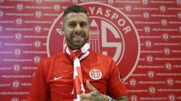 El delantero francés ya está amarrado con Las Águilas, al llegar a un acuerdo con el Antalyaspor Kulübü de la Superliga de Turquía. Llega con contrato de un año y su fichaje rondó el millón de euros.