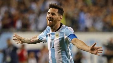 CHICAGO, IL - JUNE 10: Lionel Messi #10 of Argentina celebrates his second goal against Panama