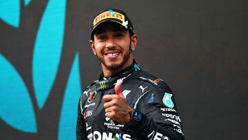 Lewis Hamilton signs Mercedes contract for 2021 season