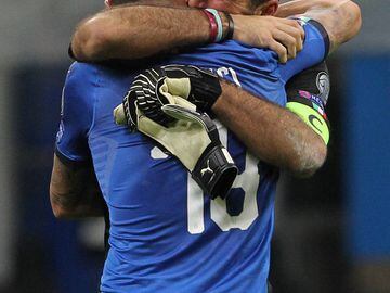 Gianluigi Buffon of Italy cries after loosing at the end of the FIFA 2018 World Cup Qualifier Play-Off: Second Leg between Italy and Sweden at San Siro Stadium on November 13, 2017 in Milan.