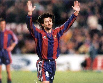 Salió de la Real Sociedad pero se consagró con el Barcelona, donde fue puntal del mítico 'Dream Team' que comandaba Johan Cruyff. Ocho años vestido de culé lo convirtieron en un acérrimo enémigo del madridismo y, en 1997, decidió terminar su carrera en Veracruz.