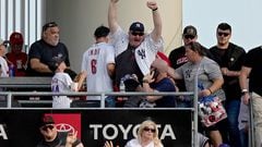 Jiménez, Hendriks lead White Sox past A's 5-2