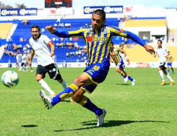 Óscar Rojas tuvo un amplio recorrido en México con equipos como La Piedad (2000 - 2002), Irapuato (2003), Dorados (2003 - 2005), Veracruz (2005 - 2006), Jaguares de Chiapas (2006 - 2008), Necaxa (2007, como refuerzo en Libertadores), Morelia (2009), Mérida FC (2009 - 2010), Indios (2010 - 2011), Reboceros de La Piedad (2012 - 2013), Altamira Fútbol Club (2013 - 2015) y Venados (2015).