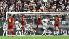 Soccer Football - Serie A - Juventus v AS Roma - Allianz Stadium, Turin, Italy - August 27, 2022 Roma's Tammy Abraham scores their first goal REUTERS/Massimo Pinca