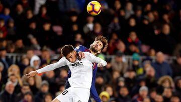 Valencia grab a deserved point in Camp Nou
