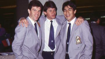 Foto de los Jugadores Javier Aguirre, Javier Ledesma y Benjamin Galindo de la Seleccion Mexicana en 1988

1988/MEXSPORT/David Leah