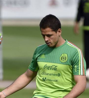 Mexico's national football team forward Javier "Chicharito" Hernandez takes part in a training session ahead of the World Cup qualifier against Honduras and the United States at the High Performance Center (CAR) on the outskirts of Mexico City on June 5, 
