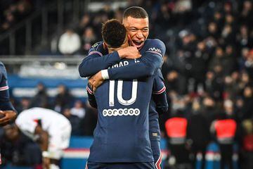 NEYMAR JR of PSG celebrate his goal with Kylian MBAPPE of PSG during the French championship Ligue 1 football match between Paris Saint-Germain and FC Lorient