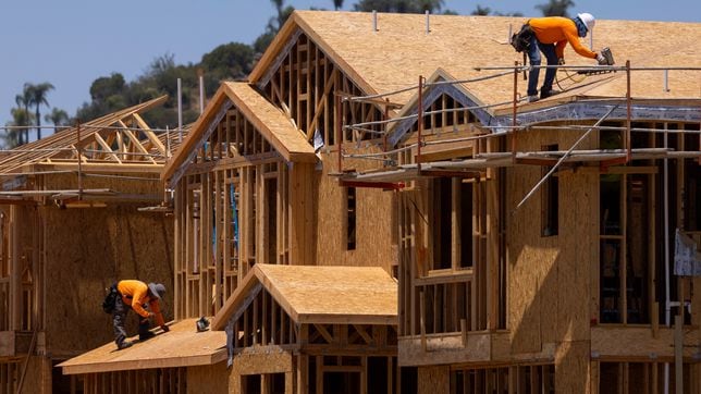 Experts predict a 20% plunge in the US housing market: What are the reasons?