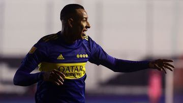 Boca Juniors' Colombian forward Sebastian Villa celebrates after scoring a goal against Barracas Central during their Argentine Professional Football League Tournament 2022 match at Islas Malvinas stadium in Buenos Aires, on June 19, 2022. (Photo by ALEJANDRO PAGNI / AFP)