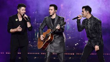 Nick Jonas, Kevin Jonas, y Joe Jonas de los Jonas Brothers en Barclays Center, Nueva York. Noviembre 23, 2019 in New York City.