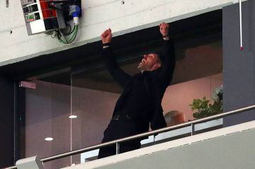 Simeone lets it all out after Atletico beat Arsenal and secure their place in the final.