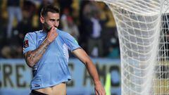 MONTEVIDEO, URUGUAY - SEPTEMBER 09: Gast&oacute;n Pereiro of Uruguay celebrates after scoring the first goal of his team during a match between Uruguay and Ecuador as part of South American Qualifiers for Qatar 2022 at Campeon del Siglo Stadium on Septemb