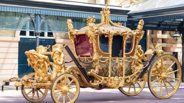 Diamond Jubilee State Coach and Gold State Coach: What are they made of and how much are they worth?