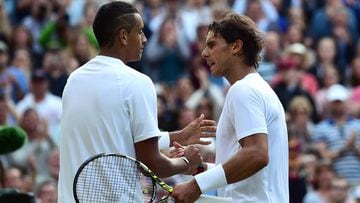 Nick Kyrgios saluda a Rafael Nadal despu&eacute;s de vencer en el encuentro en cuarta ronda del torneo de Wimbledon de 2014.