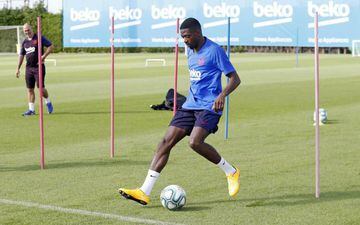 Barcelona's Ousmane Dembélé back at training.