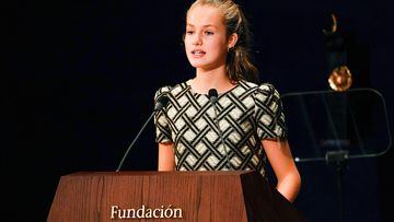 FILE PHOTO: Spain's Princess Leonor speaks during the ceremony of the 2021 Princess of Asturias Award for Communication and Humanities at Campoamor Theatre in Oviedo, Spain October 22, 2021. REUTERS/Vincent West/File Photo