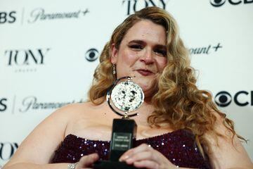 Bonnie Milligan poses with the award for Best Performance by an Actress in a Featured Role in a Musical for "Kimberly Akimbo" at the 76th Annual Tony Awards in New York City, U.S., June 11, 2023. REUTERS/Amr Alfiky