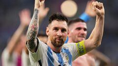 Lionel Messi en un partido de Argentina en el Mundial de Qatar.