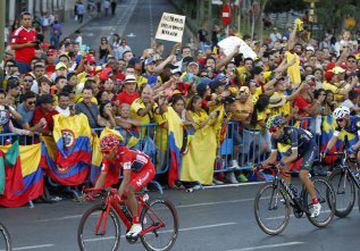 En ese título español, fue motivo de orgullo ver toda Madrid llena de banderas de Colombia. Mientras Nairo pedaleaba, el tricolor patrio se asomó por todas las esquinas.