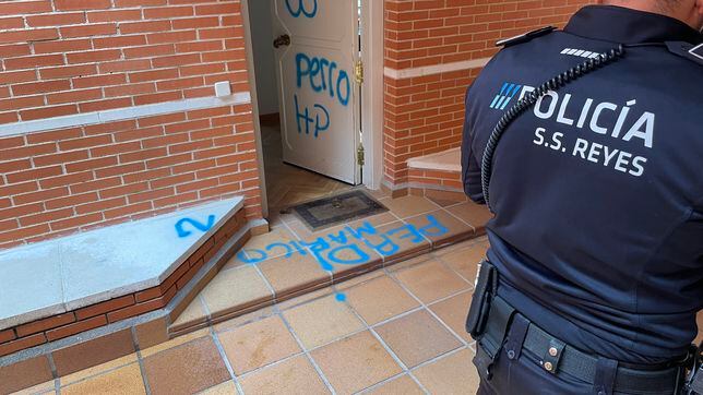 Atacan y vandalizan la casa de Perdiguero, candidato en San Sebastián de los Reyes: “Perro HP” 