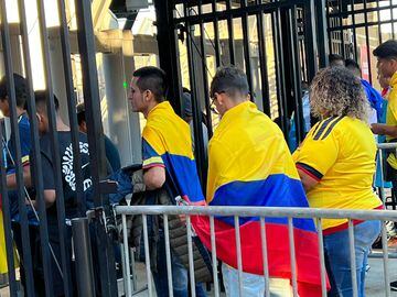 Hinchas de la Selección Colombia en Nueva Jersey listos para el debut de Néstor Lorenzo.