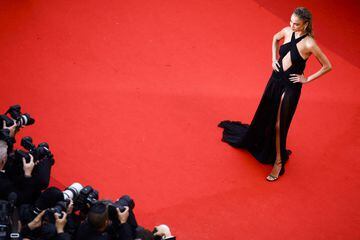 Rose Bertram durante la alfombra roja del Festival de Cannes 2023.