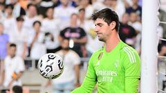 ORLANDO, FLORIDA - AUGUST 02: Thibaut Courtois #1 of Real Madrid reacts after giving up a goal to Du�an Vlahovi? (not pictured) of Juventus in stoppage time during the pre-season friendly match at Camping World Stadium on August 02, 2023 in Orlando, Florida.   Julio Aguilar/Getty Images/AFP (Photo by Julio Aguilar / GETTY IMAGES NORTH AMERICA / Getty Images via AFP)