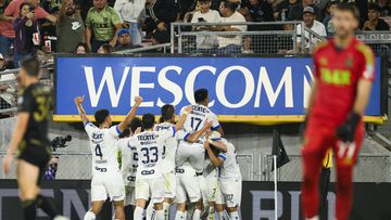 Two of the favorites face-off for a place in the semi-finals: Los Angeles  Football Club vs CF Monterrey