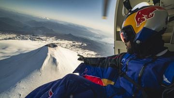 ¡Histórico! Atleta chileno entró y salió volando del Volcán Villarrica
