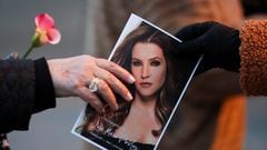 Fans and family gathered in Memphis to attend Lisa Marie Presley’s funeral.