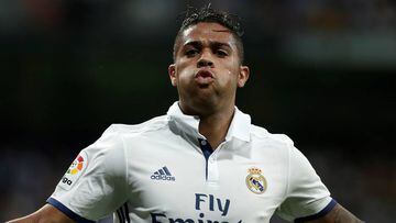 MADRID, SPAIN - AUGUST 16: Mariano Diaz Mejia of Real Madrid celebrates after scoring a goal during the 37th Santiago Bernabeu Trophy game between Real Madrid and Stade de Reims at the Santiago Bernabeu Stadium in Madrid, Spain on August 16, 2016. (Photo by Burak Akbulut/Anadolu Agency/Getty Images)