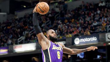 LeBron turns in 'performance for the ages' for Lakers