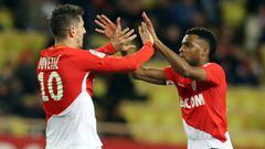 Stevan Jovetic y Thomas Lemar celebrando un gol del M&oacute;naco en la Ligue 1 de Francia