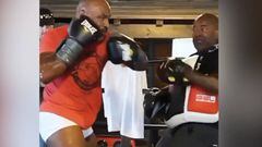 Impactante: Mike Tyson poseído conectando golpes
