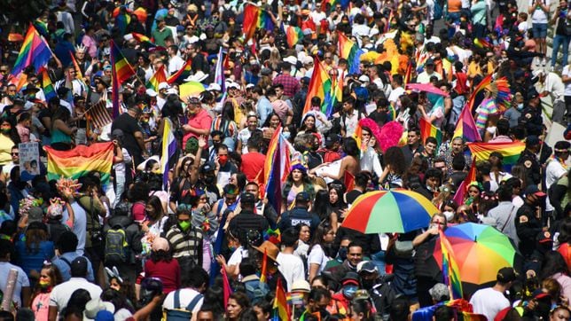 Marcha LGBT en CDMX: cuántas personas asistieron y cómo fue el banderazo de salida