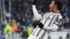 Turin (Italy), 28/02/2023.- Juventus' Juan Cuadrado jubilates after scoring the equalizer during the Italian Serie A soccer match Juventus FC vs Torino FC at the Allianz Stadium in Turin, Italy, 28 February 2023, (Italia) EFE/EPA/ALESSANDRO DI MARCO
