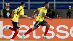 Colombia derrotó a Perú en su segundo partido del campeonato, sumando así sus primeros tres puntos.
