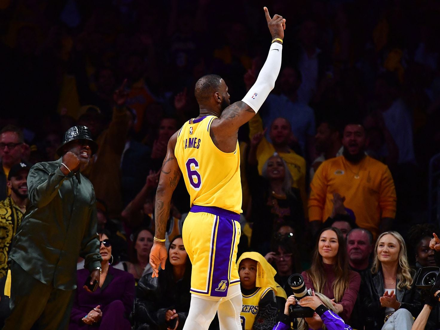 Lakers Win Game 4 as LeBron James is 1 win away