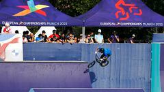 El italiano Francesco Mongillo, en acción durante la competición de BMX Freestyle, en los  European Championships de Múnich.
