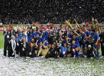 Italia celebrando su victoria en el Mundial de 2006.